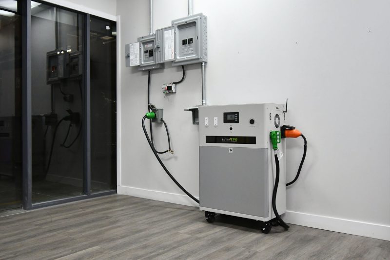 BatteryEVO Walrus Power Solution (180Ah - 13kWh | 8kW Inverter)